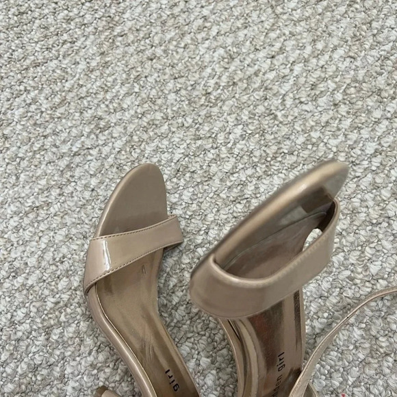 Madden Girl  Darrlin Nude strappy heels size 8.5 - Picture 10 of 10